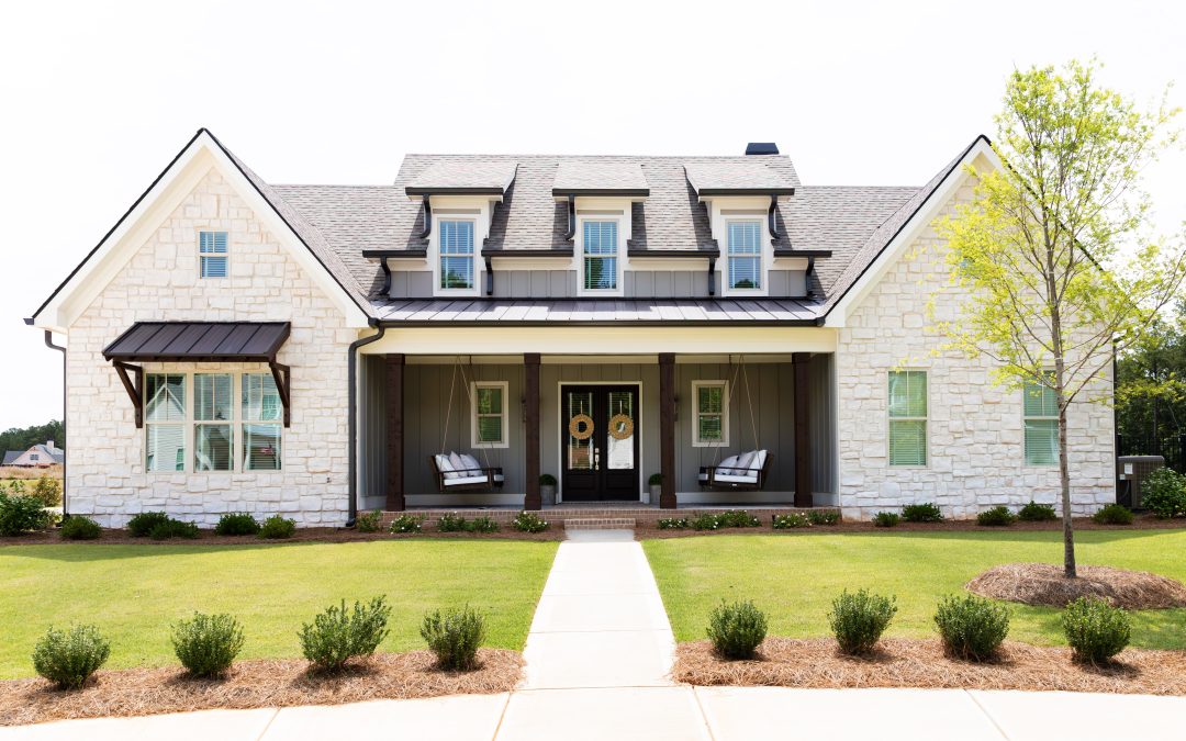 How to Pick the Perfect House Color to Complement Your Stone Veneer